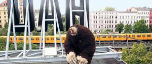Perspektivenwechsel. Philippe Quesne erhielt seine Einladung ans HAU im Rahmen des Festivals „Der Maulwurf macht weiter. Tiere / Politik / Performance“. 