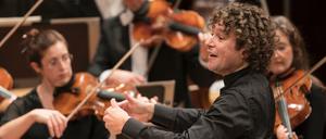 Robin Ticciati biem Konzert am Dienstag in der Philharmonie