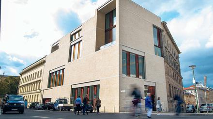 Das Galeriehaus Bastian. Die Stiftung Preußischer Kulturbesitz will in dem futuristischen Gebäude gegenüber der Museumsinsel ein Zentrum für kulturelle Bildung und Vermittlung eröffnen. 