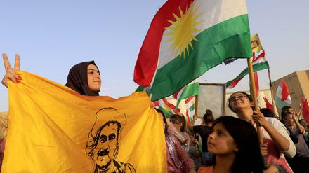 Auch syrische Kurden feiern das erfolgreiche Referendum im Nachbarland Irak.