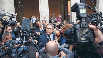 Wendehals. Senator Andrea Augello wechselte sechsmal die Fraktion. 