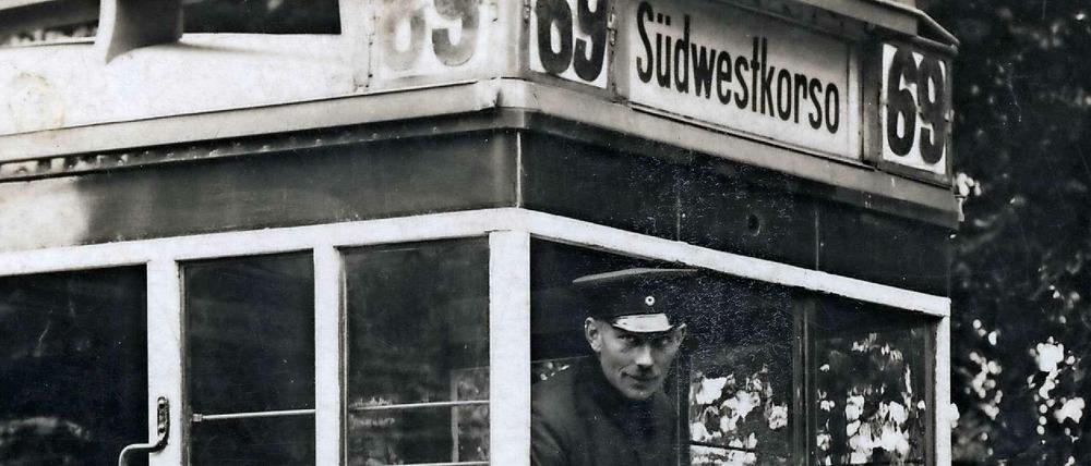 Zurückbleiben, bitte. Die BVG revolutioniert den Großstadtverkehr.