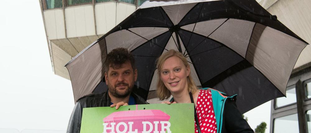 Die Berliner Landesvorsitzenden von Bündnis 90/Die Grünen, Nina Stahr und Werner Graf.