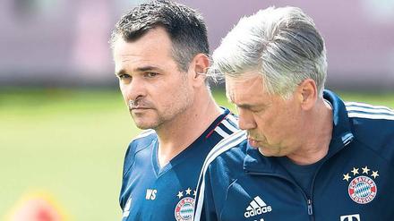 Erste Reihe. Willy Sagnol (links) war als Aufpasser für Carlo Ancelotti geholt worden, nun steht er selbst im Fokus.