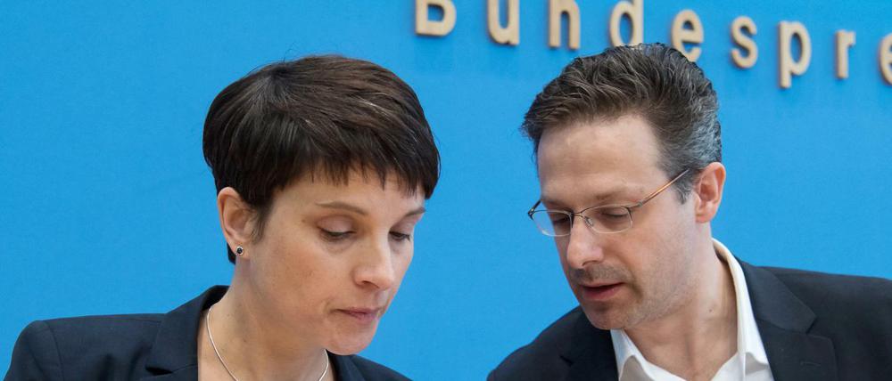 Frauke Petry (l) und ihr Mann, Marcus Pretzell, haben der AfD den Rücken gekehrt.