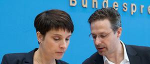Frauke Petry (l) und ihr Mann, Marcus Pretzell, haben der AfD den Rücken gekehrt. 