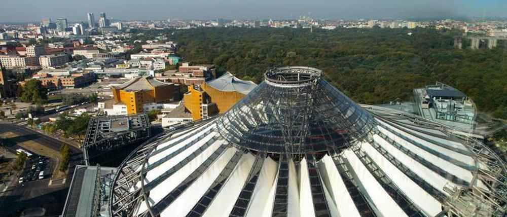 Das Sony Center besteht aus acht Bürohäusern mit 112 000 Quadratmetern Mietfläche.