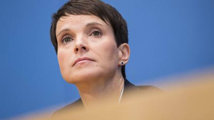 Frauke Petry in der Bundespressekonferenz am Tag nach der Wahl.