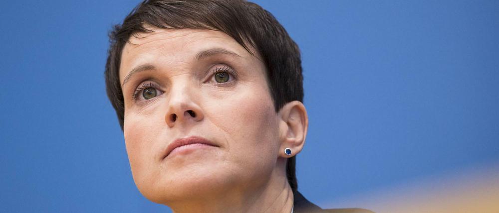 Frauke Petry in der Bundespressekonferenz am Tag nach der Wahl.
