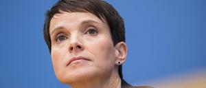 Frauke Petry in der Bundespressekonferenz am Tag nach der Wahl.