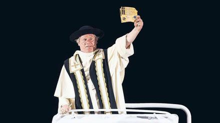Bühne frei für Johann Tetzel. Während Jüterbog dem Dominikanermönch eine spannende Ausstellung widmet, inszeniert eine Theatertruppe im hessischen Bad Hersfeld Tetzels Ablasshandel. Hier stellt Schauspieler Claude Oliver Rudolph den Mönch dar. 