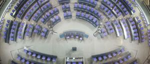 Das leere Plenum des Bundestags, aufgenommen Ende 2012.