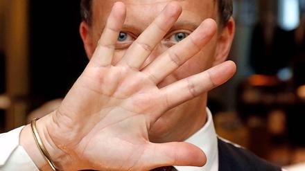 Wer verbirgt sich hinter dieser Hand?