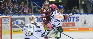 Held des Spiels. Jamie MacQueen (Nummer 17).  
