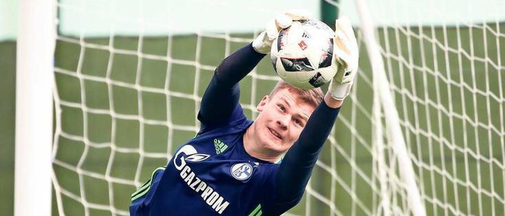 Alexander wer? Nübel heißt der junge Mann, der sich gerade als Nummer eins bei der U 21 versuchen darf. 