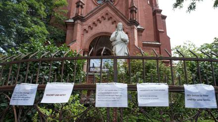 Vor der Gethsemanekirche: Seitdem Peter Steudtner in türkischer Haft sitzt, wird hier dagegen protestiert und gebetet.