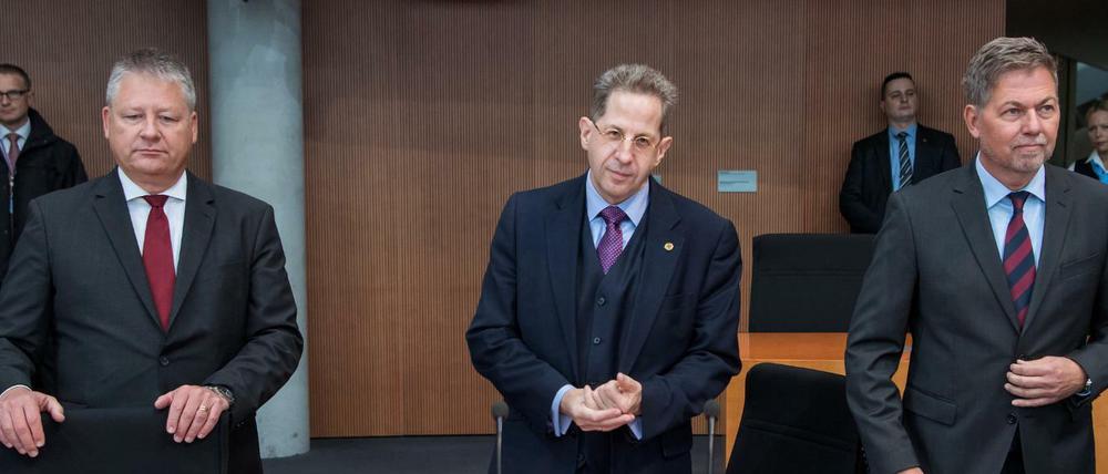 Die drei Nachrichtendienstchefs Bruno Kahl, Hans-Georg Maaßen und Christof Gramm bei der Anhörung im Deutschen Bundestag.