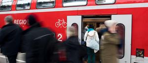 Am Montag fand der symbolische Bau-Beginn der Lärmschutzwände statt. Leiser wird es in Pankow aber trotzdem nicht.