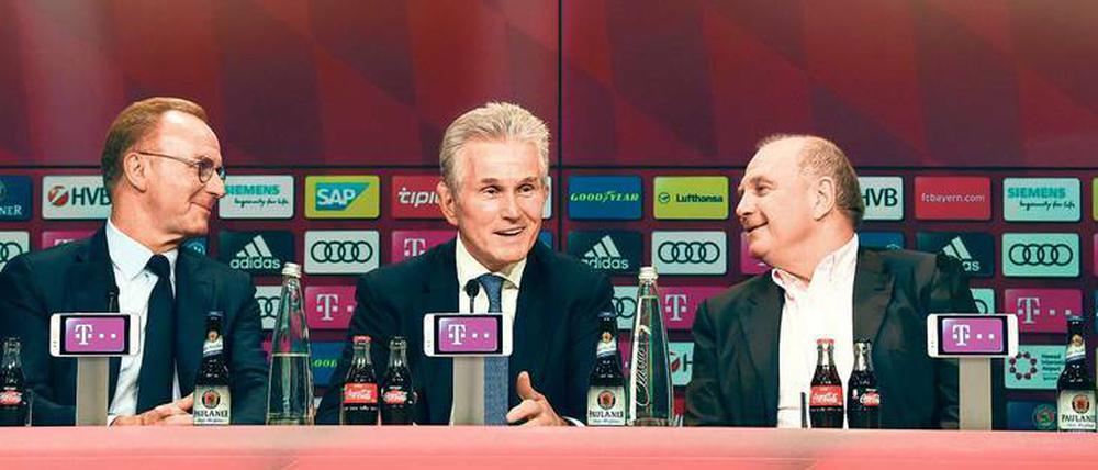 Der Einfluss von Jupp Heynckes macht sich schon bemerkbar: Die beiden Alphatiere Rummenigge (l.) und Hoeneß (r.) wollen sich jetzt besser abstimmen.