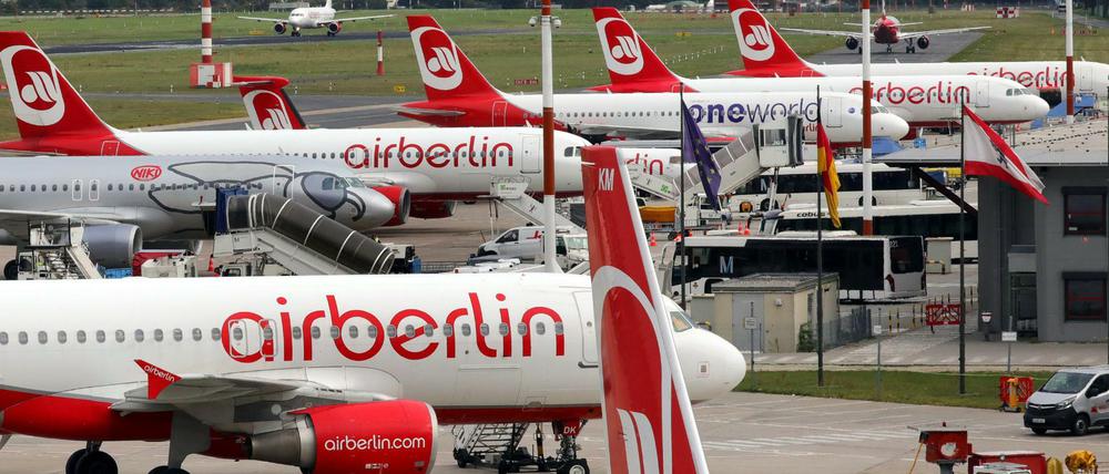 Maschinen der Fluggesellschaft Air Berlin auf dem Flughafen in Berlin-Tegel. (Archiv)