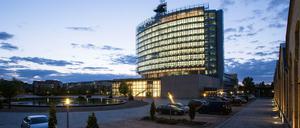 In Leipzig, wo auch das MDR-Fernsehzentrum sitzt, residiert die derzeitige ARD-Vorsitzende Karola Wille. Aus ihrem Haus stammt die Antwort auf einen "Spiegel"-Bericht, der sich mit dem Auftrag der öffentlich-rechtlichen Sender beschäftigt. 