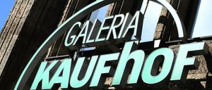  Der Kaufhof will deshalb jetzt mit Verdi über einen Tarifvertrag zur Beschäftigungssicherung verhandeln. 