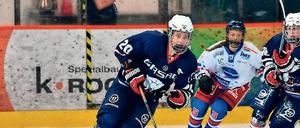 Premiere am Freitag. Kelsey Soccio (links) startet mit ihren Eisbären-Kolleginnen in die Saison.