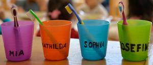 Berliner Kitas sollen nach dem Willen des Senats nur noch in Ausnahmen Zuzahlungen von Eltern kassieren dürfen. 