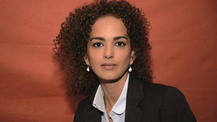 Leïla Slimani, 1981 im marokkanischen Rabat geboren, kam 1999 nach Paris. Sie absolvierte die Pariser Eliteuniversität Sciences Po und arbeitete als Journalistin. Für „Dann schlaf auch du“ gewann sie letztes Jahr den Prix Goncourt.