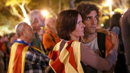 Unsicherheit: Zuhörer bei der Rede des katalanischen Ministerpräsidenten in Barcelona 
