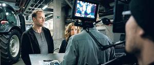 In „Acht Tage“ sucht Physiklehrer Uli (Mark Waschke) mit Tochter Leonie (Lena Klenke) im Bunker unter Berlin Zuflucht. 