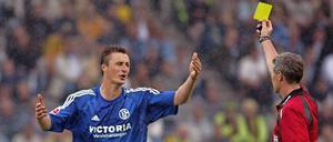 Fünf Gelbe Karten in vier Spielen: Das schaffte nur Tomasz Hajto.