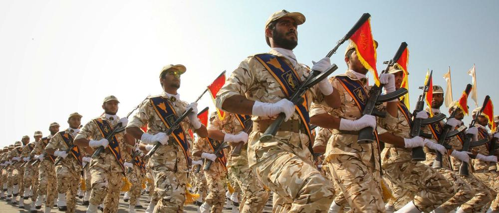 Ein Staat im Staat. Die iranischen Revolutionsgarden bei einer Parade im Juni in Teheran.