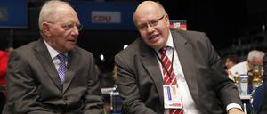 Demnächst soll Kanzleramtschef Peter Altmaier (rechts) das Amt des Finanzministers kommissarisch von Wolfgang Schäuble übernehmen.