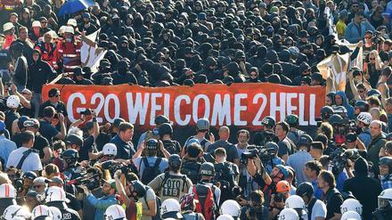 Auf Konfrontationskurs. Der G20-Gipfel in Hamburg vom Juli wird das Berliner Landeskriminalamt noch länger beschäftigen. 