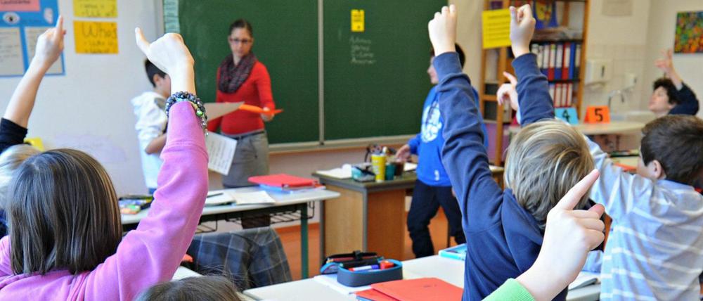 In den Gemeinschaftsschulen gibt es keine leistungsdifferenzierten Lerngruppen, sondern nur binnendifferenzierte.