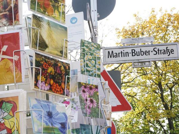 Die Ladenbesitzer waren zuerst skeptisch, doch jetzt profitieren sie vom regen Treiben beim Markt.