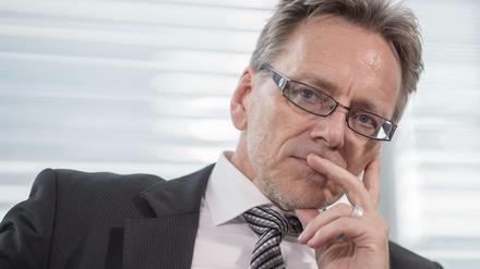 Der Präsident des Bundeskriminalamts, Holger Münch, verteidigt die Fahndung mit Fotos eines missbrauchten Mädchens.
