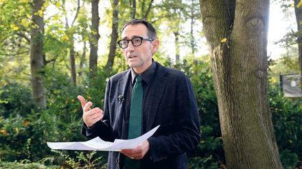 Parkwächter. In Mitte gibt es Gegenden, in denen „nur noch kurzfristig und nur mit geballten Kräften ordnungsgemäße Zustände“ hergestellt werden können, sagt Bezirksbürgermeister Stephan von Dassel.