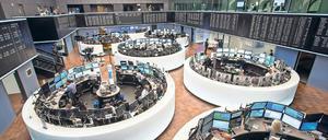 Ein historischer Tag an der Börse: Erstmals hat der Dax die 13 000-Punkte-Marke geknackt. Der Kursanstieg der Lufthansa-Aktie hat das ermöglicht. 