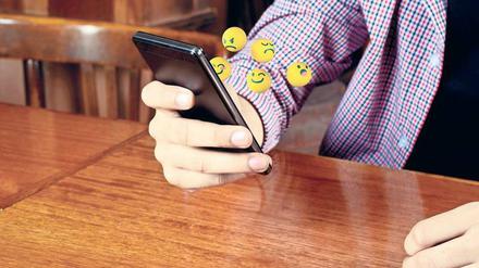 Schnell noch ein Smiley. Doch die Bandbreite unserer Gefühle ist viel komplexer, als sich mit Emojis ausdrücken lässt. 