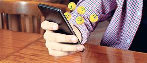 Schnell noch ein Smiley. Doch die Bandbreite unserer Gefühle ist viel komplexer, als sich mit Emojis ausdrücken lässt. 