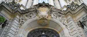 Der Angeklagte Josef S. soll einen Rentner getötet und den zerstückelten Leichnam zehn Jahre lang in einer Tiefkühltruhe versteckt haben. 