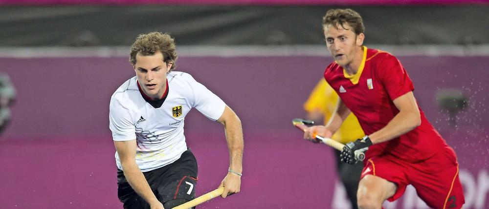 Trikottausch: Xavier Reckinger (r.) hat mit Belgien gegen Deutschlang gespielt. Jetzt wird er neuer Bundestrainer der deutschen Frauen. 