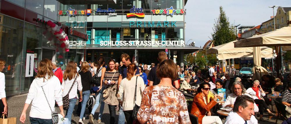Die Einkaufscenter "Forum Steglitz" und "SSC" in Berlin-Steglitz wurden am Dienstag geräumt.