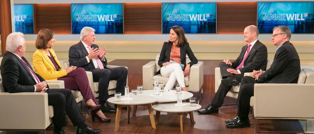 Diskussion um das Superwahljahr: Anne Will (Mitte) und ihre Gäste