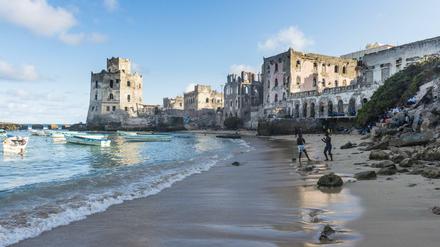 Trügerische Idylle am Strand von Mogadischu - in dessen Stadtzentrum am vergangenen Wochenende eine Bombe explodierte.