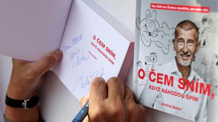 "Wovon ich träume, wenn ich zufällig schlafe", nannte Andrej Babis sein Buch. Die Antwort: Von der Macht.