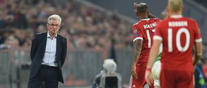 Ruhig am Ball. Heynckes bei der Arbeit.