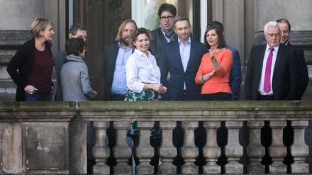 Kennengelernt und ausgetauscht haben sie sich - jetzt beginnen die inhaltlichen Verhandlungen über eine Jamaika-Koalition.